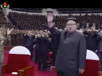 Kim Čong Un oslávil vypustenie rakety koncertom.