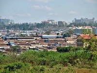 1.	V uliciach Nairobi sa potulujú desaťtisíce opustených detí