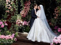 Miranda Kerr po dvoch mesiacoch zverejnila svadobné fotky.