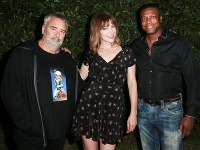 Luc Besson, Milla Jovovich a Chris Tucker 20 rokov po nakrútení filmu Piaty element. 