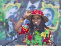 Robert Mugabe a Grace Mugabeová Robert Mugabe a Grace Mugabeová