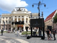 Posledná rozlúčka so Štefanom Nosáľom sa konala v historickej budove Slovenského národného divadla.