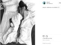 Silvia Križanová zavesila na Instagram fotku z postele, na ktorej je úplne holá.