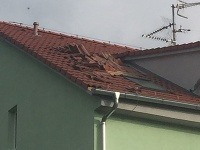 Zničená strecha v Skalici