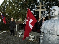 Socha Jozefa Tisa v Čakajovciach Socha Jozefa Tisa v Čakajovciach