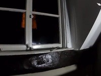 Okno sa údajne otvorilo úplne samo Okno sa údajne otvorilo úplne samo