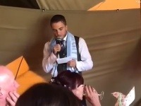Svedok si pripravil originálny príhovor Svedok si pripravil originálny príhovor