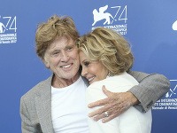 Robert Redford a Jane Fonda si spoločné pózovanie fotografom užívali. 
