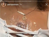 Paris Jackson sa novým tetovaním pochválila na sociálnych sieťach.