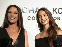 Catherine Zeta-Jones môže byť na svoju dcéku Carys pyšná.