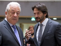 Dimitris Avramopoulos a Robert Kaliňák Dimitris Avramopoulos a Robert Kaliňák