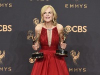 Nicole Kidman sa takto radovala z ocenenia. Pochvalu si okrem talentu zaslúži aj za svoj outfit. 