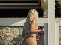 Takto momentálne vyzerá slávny zadok Kim Kardashian.