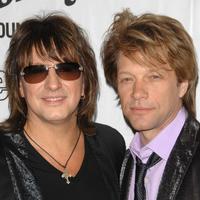Spevák Jon Bon Jovi a gitarista Richie Sambora