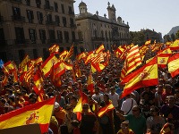 Protestujúci dav v Barcelone