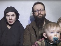 Caitlan Coleman s manželom Joshua Boyleom a ich deťmi Caitlan Coleman s manželom Joshua Boyleom a ich deťmi