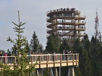 Chodník nad korunami stromov je novou atrakciou v Bachledovej doline Chodník nad korunami stromov je novou atrakciou v Bachledovej doline