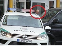 Miloš Kaštan opúšťa sídlo NAKA Miloš Kaštan opúšťa sídlo NAKA