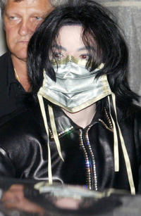 Michael Jackson s rúškom.