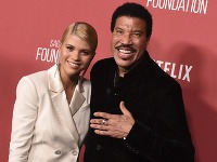 Lionel Richie má s dcérou Sofiou dobrý vzťah. 