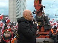 Milan Mazurek sa zúčastnil extrémistického protestu počas Dňa nezávislosti v Poľsku