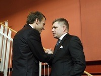 Robert Fico (vpravo) a francúzsky prezident Emmanuel Macron Robert Fico (vpravo) a francúzsky prezident Emmanuel Macron