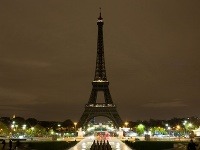 Eiffel‏ova veža zhasla.