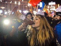 Demonštranti protestovali proti korupcii. Demonštranti protestovali proti korupcii.