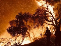 Ničivé požiare v Kalifornii
