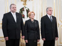 Zľava: Sudcovia Miroslav Duriš, Jana Laššáková a Mojmír Mamojka počas vymenovania sudcov Ústavného súdu SR prezidentom SR v Prezidentskom paláci.
