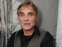 Herec Oldřich Kaiser musel vyhľadať pomoc lekárov. Herec Oldřich Kaiser musel vyhľadať pomoc lekárov.