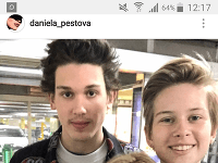 15- ročná dcéra Pavla Haberu a Daniely Peštovej - Ella (vpravo) nosí momentálne krátky zostrih vlasov.
