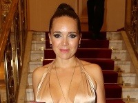 Speváčka Lucie Vondráčková sa stala obeťou obrovského podvodu. Speváčka Lucie Vondráčková sa stala obeťou obrovského podvodu.