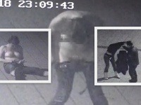 Opitá bezdomovkyňa robila na ulici striptíz Opitá bezdomovkyňa robila na ulici striptíz