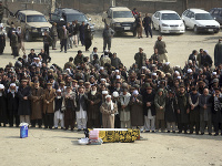 Samovražedný útok v Kábule si vyžiadal 103 mŕtvych a 235 zranených.