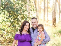 Tehotná Amy (34) a Chad (36) spolu s ich dvoma dcérami vo veku 3 a 1 rok