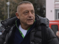Zakladajúci člen strany Smer-Sociálna demokracia (Smer-SD) Fedor Flašík prichádza na snem strany Smer.