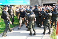 Policajti zasiahli proti priaznivcom Hajduku Split.
