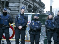 Policajný konvoj v Bruseli.