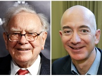 Warren Buffet (vľavo) a Jeff Bezos