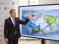 Daniel Guspan na tlačovej konferencii o tretej etape obnovy Bratislavského hradu 