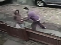 Že sa nehanbí! Že sa nehanbí!