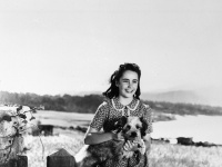 Elizabeth Taylor v roku 1944