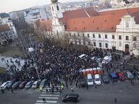 V Bratislave sa koná pochod za Janka Kuciaka a Martinu Kušnírovú.