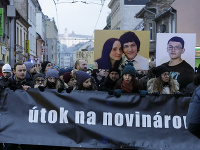 Pochod v Bratislave na pamiatku Jána Kuciaka a Martiny Kušnírovej, ktorých zavraždili minulý týždeň.