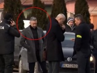 Šef protikorupčnej jednotky NAKA Róbert Krajmer na mieste brutálnej vraždy novinára a jeho snúbenice. Šef protikorupčnej jednotky NAKA Róbert Krajmer na mieste brutálnej vraždy novinára a jeho snúbenice.