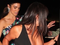 Stačila chvíľka nepozornosti a Lea Michele fotografom nechtiac ukázala bradavku. 