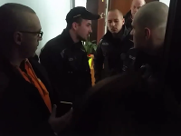 Policajný zásah v Pezinku. Policajný zásah v Pezinku.