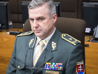Tibor Gašpar na rokovaní Bezpečnostnej rady SR. Tibor Gašpar na rokovaní Bezpečnostnej rady SR.