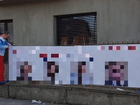 Patrik vyjadril nespokojnosť so súčasnou politickou situáciou po svojom. Patrik vyjadril nespokojnosť so súčasnou politickou situáciou po svojom.